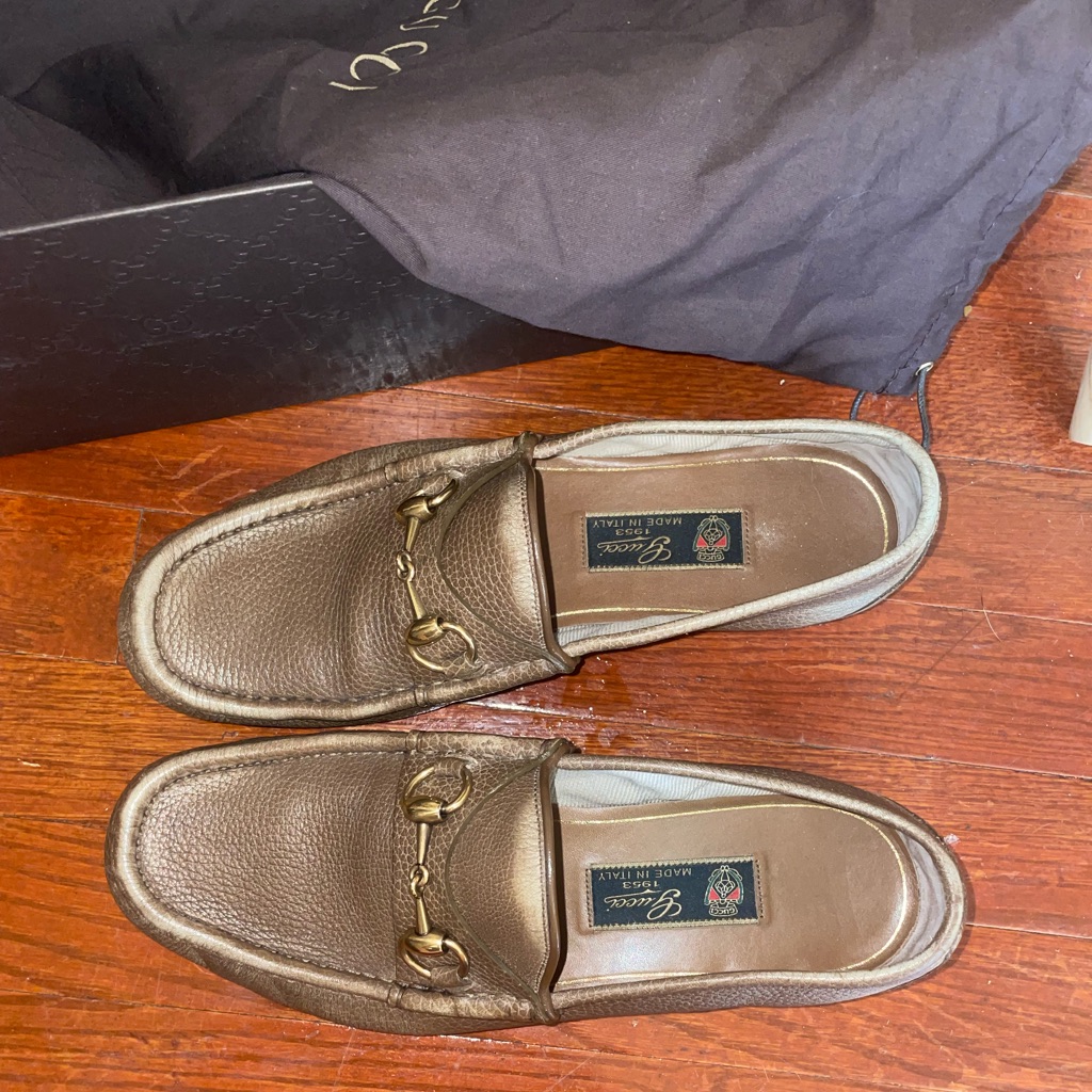Gucci Leather Loafers, Lightly Worn, Brown With Gold Buckle Read Description